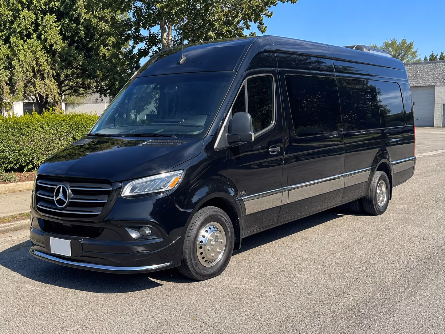 find the perfect transportation for your next airport transfer 2